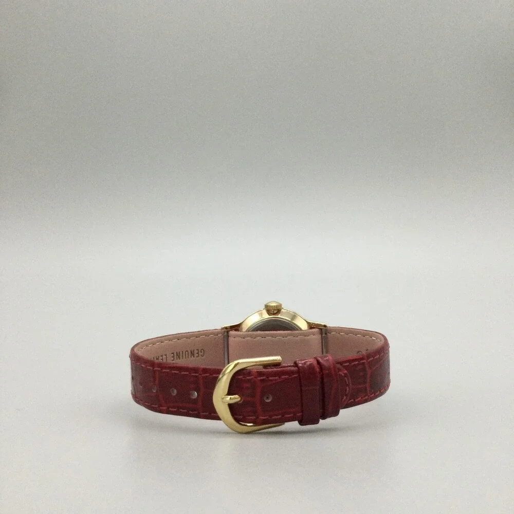 Vintage Timex Womens Watch 25mm Champagne Dial Date Red Leather Manual Wind